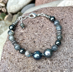PEACOCK FRESHWATER PEARL BRACELET with Labradorite & Hematite, Clasp, Silver, Gray/Black Natural Stone, Gemstone, Crystal, Adjustable