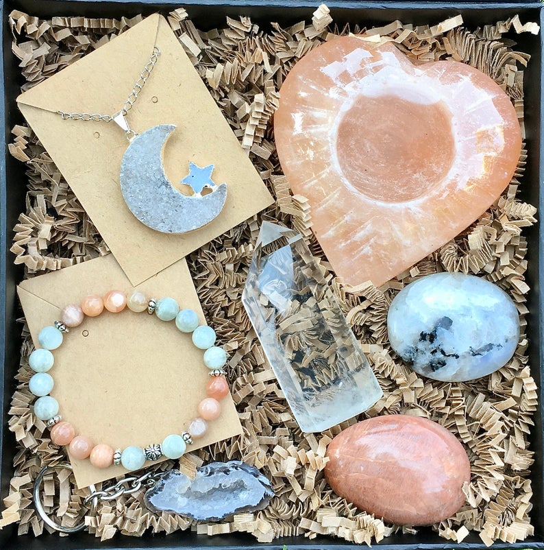 Crystal Stone & Jewelry Gift Set - Moonstone, Druzy Moon/Star, Clear Quartz, Geode, Peach Selenite